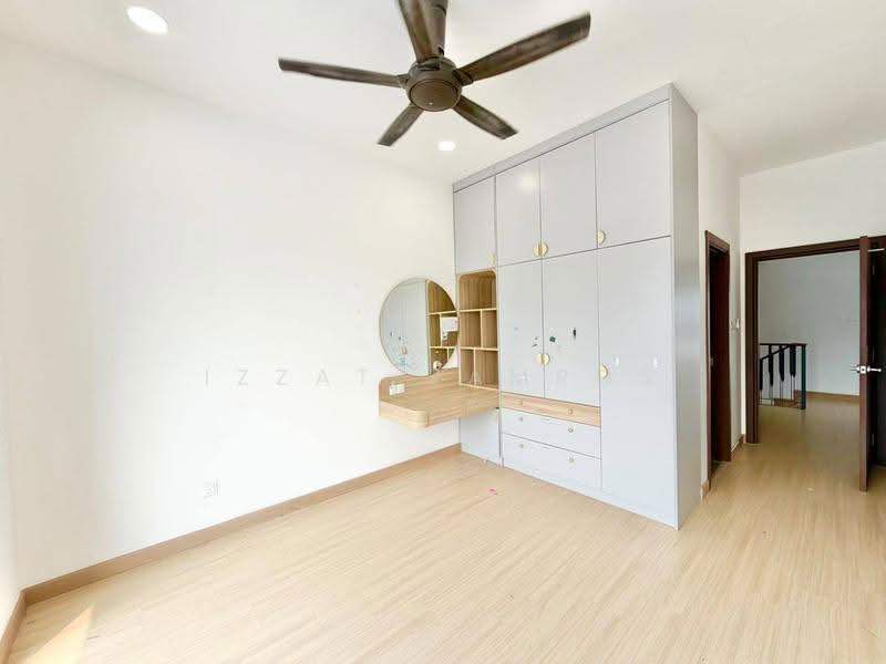 Rumah Teres 2-Tingkat untuk Dijual di Setia Safiro (Cyberjaya) - Izzat Zamros - Bedroom - PropertyGuru.com.my