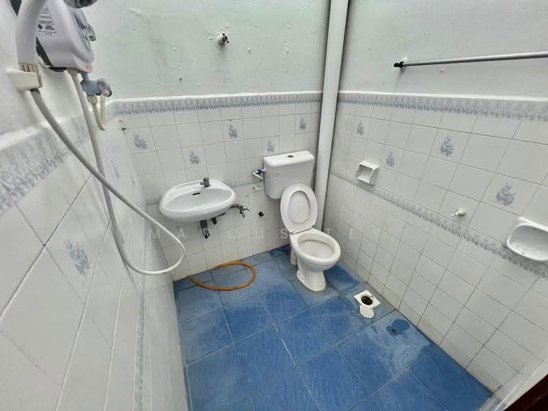 1-storey Terraced House for Sale in Taman Kota Jaya (Kota Tinggi) - Marcus Tey - Bathroom - PropertyGuru.com.my