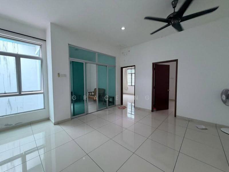 Rumah Teres 2-Tingkat untuk Dijual di Rini Hills 2 (Skudai) - Grace Ng - Living Room - PropertyGuru.com.my