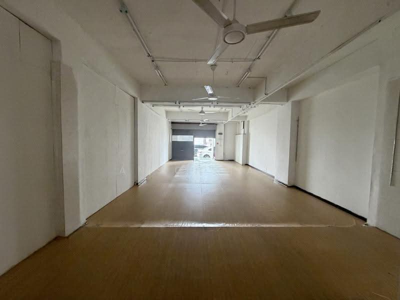 Shop for Rent in Medan Kampung Relau (Bayan Lepas) - Anson Tai - Interior - PropertyGuru.com.my
