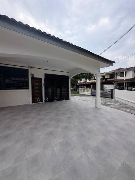 Semi-Detached House for Sale in Taman Rekamas 3 (Simpang Renggam) - Marcus Tey - Exterior - PropertyGuru.com.my