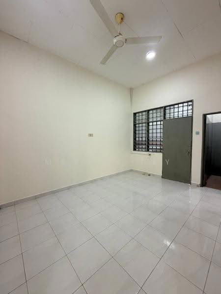 Semi-Detached House for Sale in Taman Rekamas 3 (Simpang Renggam) - Marcus Tey - Living Room - PropertyGuru.com.my