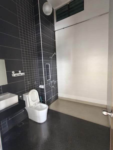 Rumah Kluster untuk Dijual di Taman Nusa Bestari (Iskandar Puteri (Nusajaya)) - Sally Tan - Bathroom - PropertyGuru.com.my