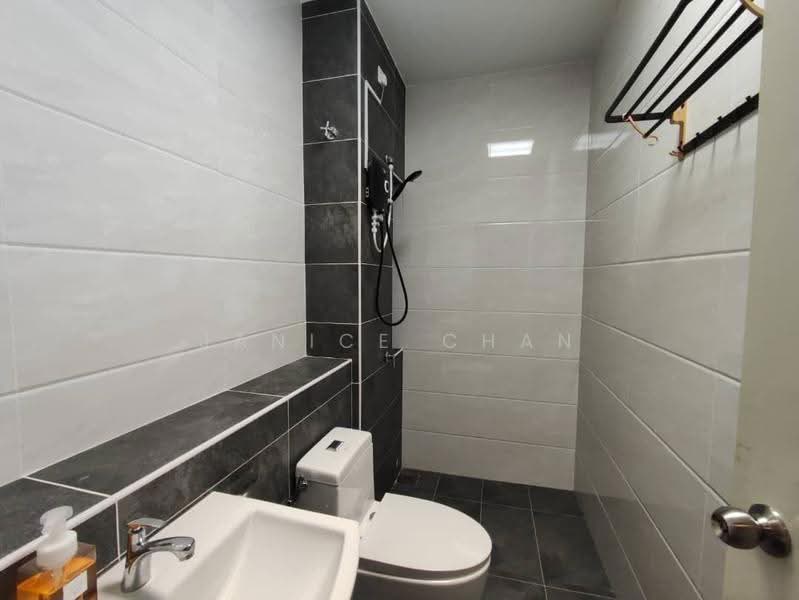 Rumah Teres 2-Tingkat untuk Disewa di Bandar Baru Permas Jaya (Permas Jaya) - Janice Chan - Bathroom - PropertyGuru.com.my