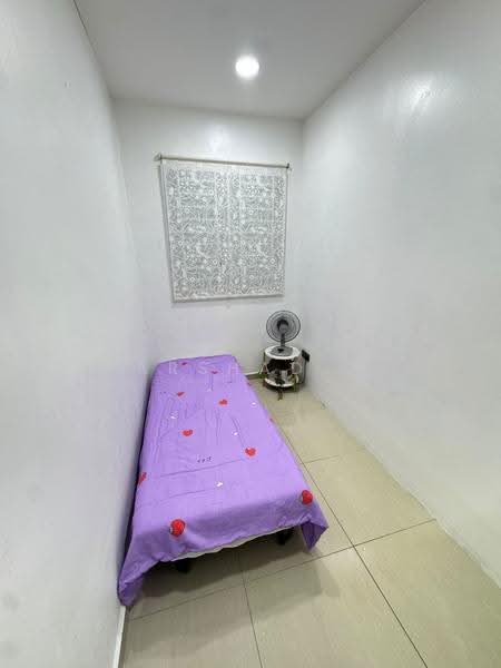 Rumah Teres 2-Tingkat untuk Dijual di Permas Jaya (Johor Bahru) - Arshad . - Bedroom - PropertyGuru.com.my