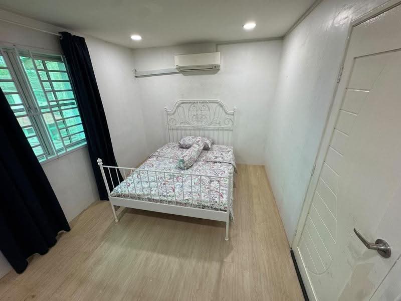 Rumah Teres 2-Tingkat untuk Dijual di Permas Jaya (Johor Bahru) - Arshad . - Bedroom - PropertyGuru.com.my
