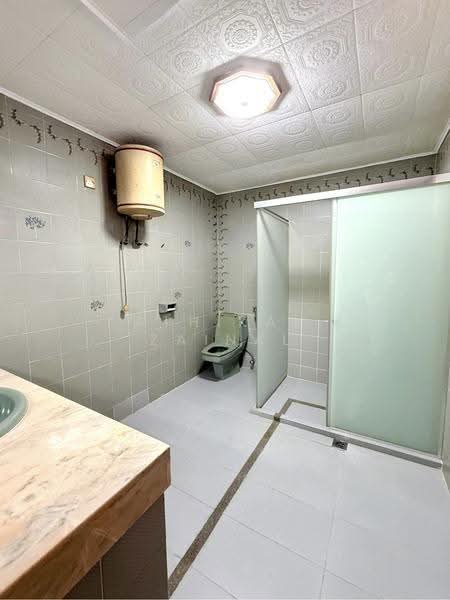 Rumah Banglo untuk Dijual di Petaling Jaya (Selangor) - Athikah Zainal - Bathroom - PropertyGuru.com.my