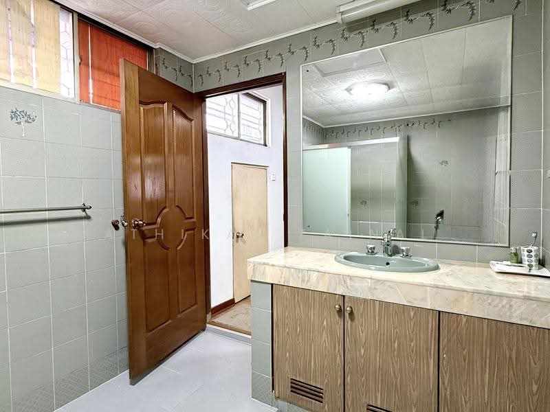 Rumah Banglo untuk Dijual di Petaling Jaya (Selangor) - Athikah Zainal - Bathroom - PropertyGuru.com.my