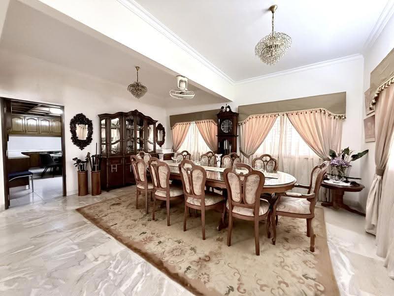 Rumah Banglo untuk Dijual di Petaling Jaya (Selangor) - Athikah Zainal - Dining Room - PropertyGuru.com.my