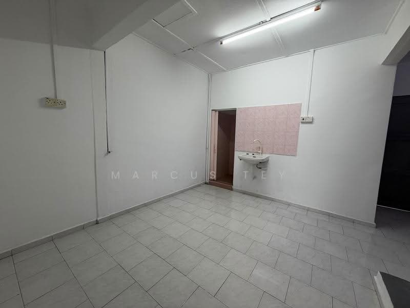 1-storey Terraced House for Sale in Taman Segamat Baru (Segamat) - Marcus Tey - Kitchen - PropertyGuru.com.my