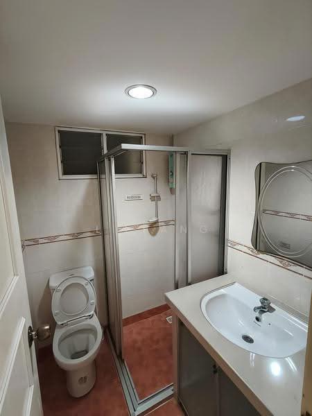 Kondominium untuk Dijual di Greenlane Park - Li Fang - Bathroom - PropertyGuru.com.my