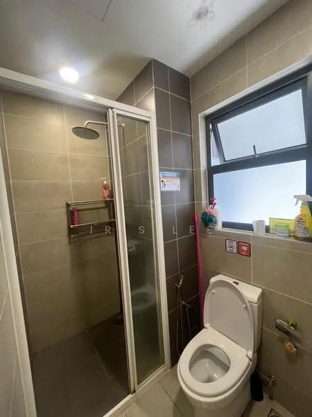 Kondominium untuk Disewa di Lakeville Residence - Iris Lee - Bathroom - PropertyGuru.com.my