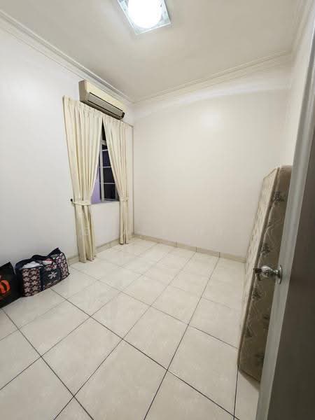 2-storey Terraced House for Sale in Austin Perdana (Tebrau) - Grace Ng - Bedroom - PropertyGuru.com.my