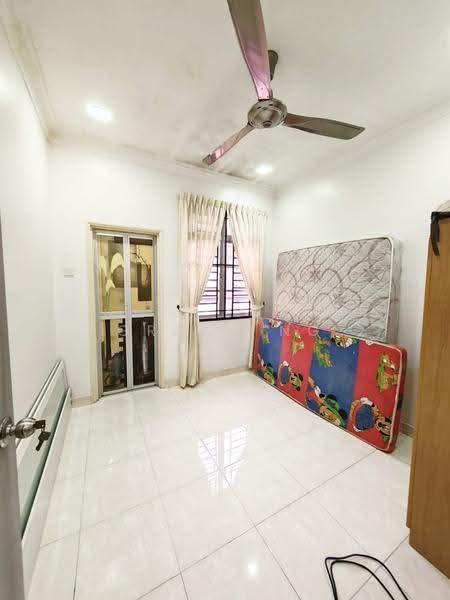 2-storey Terraced House for Sale in Austin Perdana (Tebrau) - Grace Ng - Bedroom - PropertyGuru.com.my