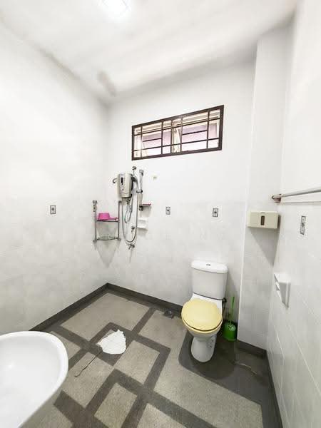2-storey Terraced House for Sale in Austin Perdana (Tebrau) - Grace Ng - Bathroom - PropertyGuru.com.my