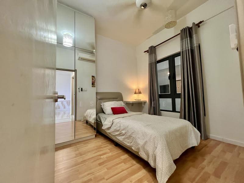 Kediaman Servis untuk Disewa di Suria Residence - Lester Lee - Bedroom - PropertyGuru.com.my