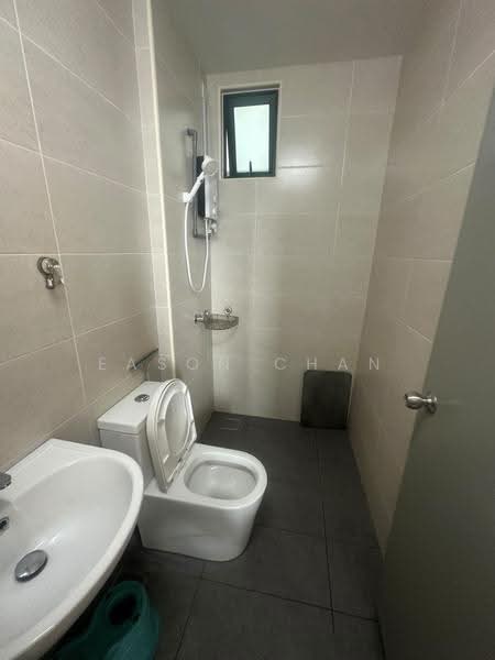 Kediaman Servis untuk Disewa di B11 Parkland Residence - Eason Chan - Bathroom - PropertyGuru.com.my