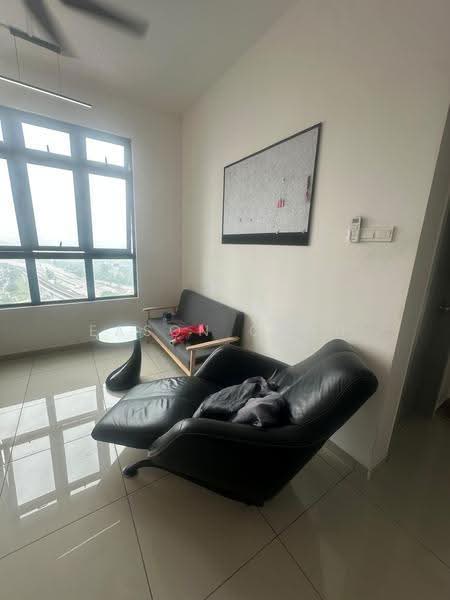Kediaman Servis untuk Disewa di B11 Parkland Residence - Eason Chan - Living Room - PropertyGuru.com.my