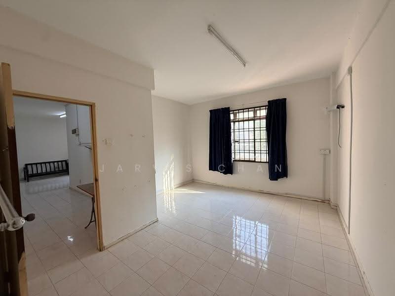 Apartment for Rent at Sri Awana Townhouse - Jarvis Chan - Living Room - PropertyGuru.com.my