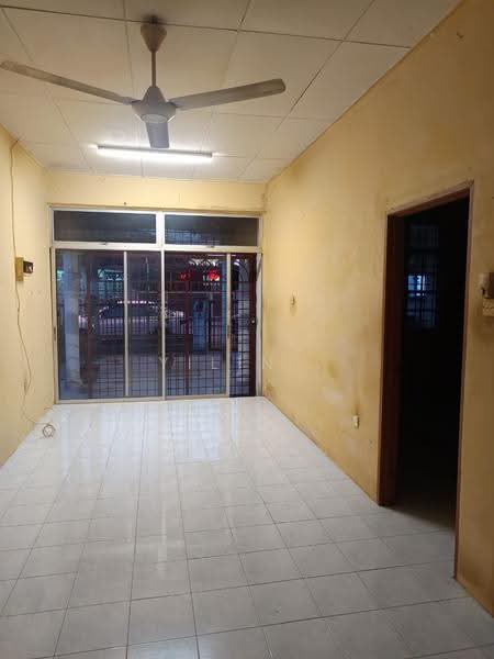 1-storey Terraced House for Sale in Bandar Tasek Mutiara (Simpang Ampat) - Yilin . - Living Room - PropertyGuru.com.my
