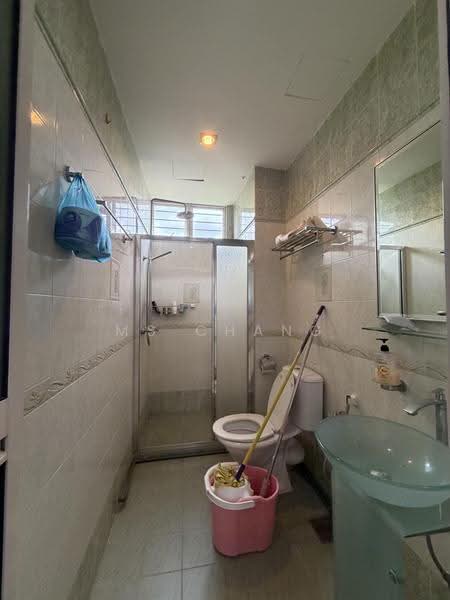 Kondominium untuk Dijual di Desa Gemilang - Ms Chang - Bathroom - PropertyGuru.com.my