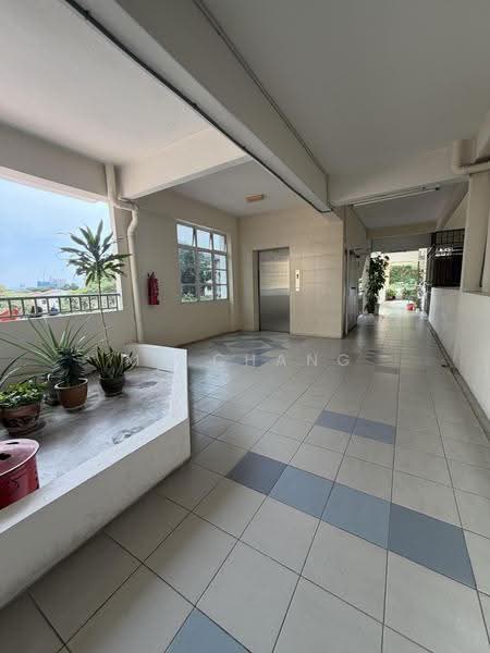 Kondominium untuk Dijual di Desa Gemilang - Ms Chang - Corridor - PropertyGuru.com.my