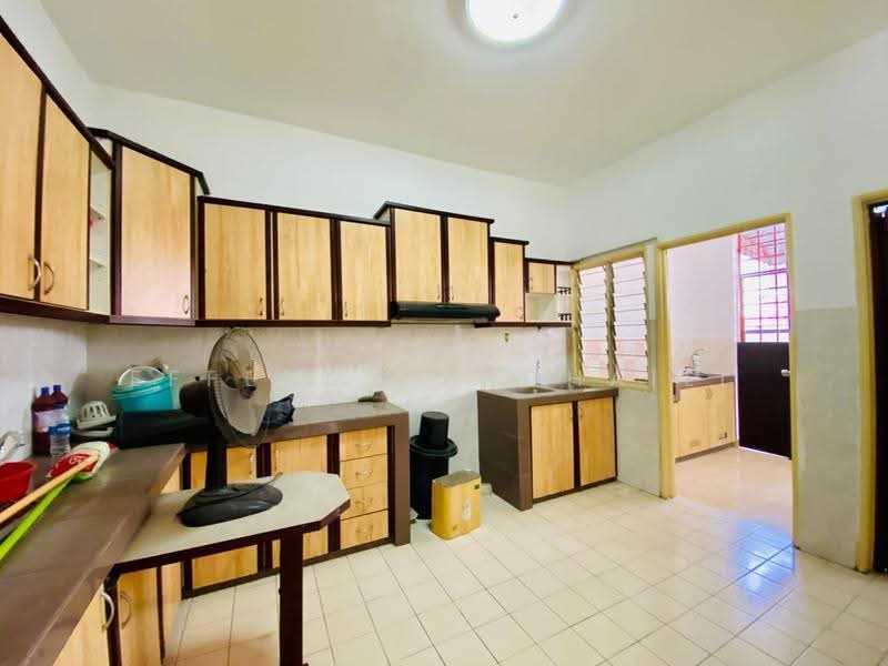 2-storey Terraced House for Sale in Cheras (Kuala Lumpur) - Effendy Shohaili - Kitchen - PropertyGuru.com.my