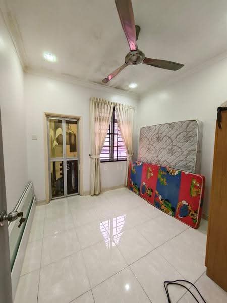 2-storey Terraced House for Sale in Austin Perdana (Tebrau) - Shishi . - Bedroom - PropertyGuru.com.my