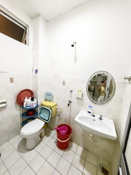 2-storey Terraced House for Sale in Austin Perdana (Tebrau) - Shishi . - Bathroom - PropertyGuru.com.my