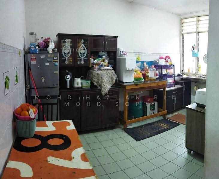 1-storey Terraced House for Sale in Bandar Puncak Alam (Puncak Alam) - Mohd Hazlan bin Mohd Sopi - Kitchen - PropertyGuru.com.my