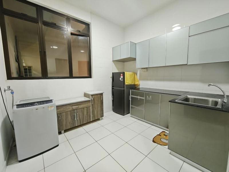 Service Residence for Rent at Sky Gardens Residences - Kevin Lim - Kitchen - PropertyGuru.com.my