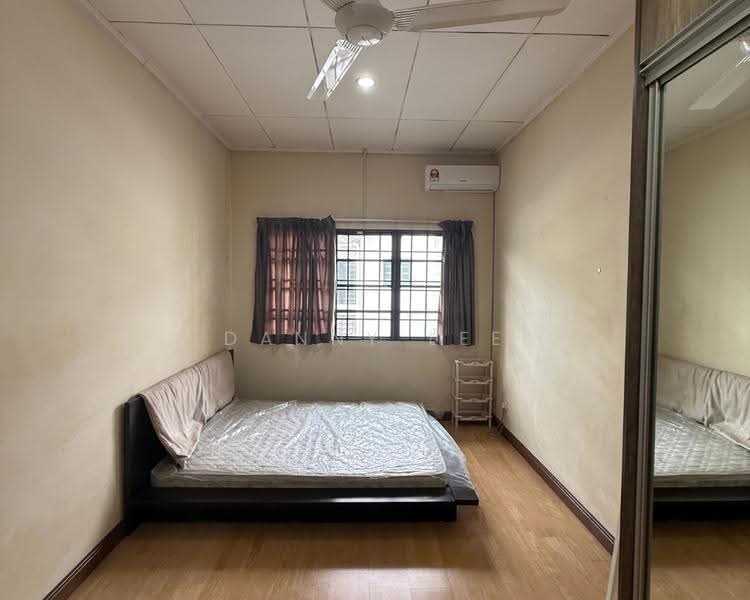 Semi-Detached House for Sale in Bandar Kinrara (Selangor) - Danny Lee - Bedroom - PropertyGuru.com.my