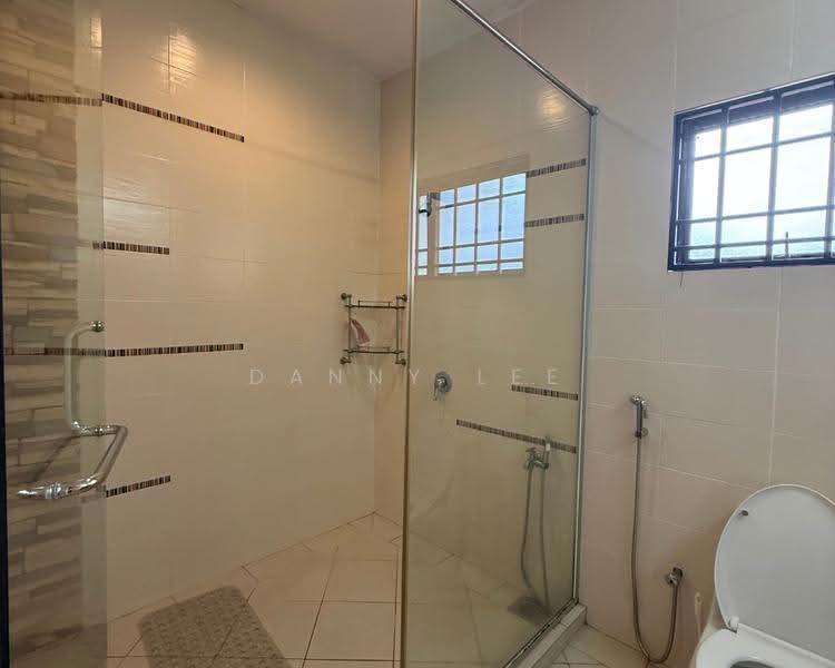 Semi-Detached House for Sale in Bandar Kinrara (Selangor) - Danny Lee - Bathroom - PropertyGuru.com.my