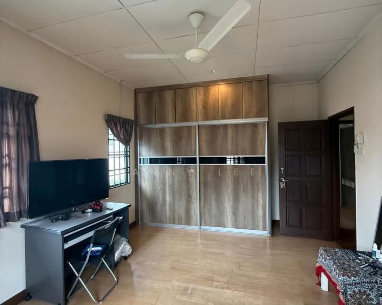 Semi-Detached House for Sale in Bandar Kinrara (Selangor) - Danny Lee - Bedroom - PropertyGuru.com.my