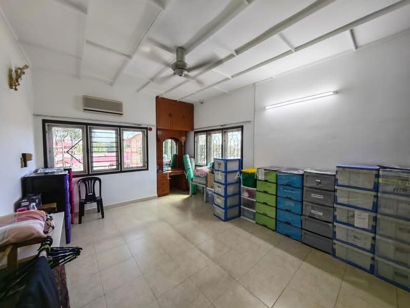 Bungalow House for Sale in Petaling Jaya (Selangor) - Lily Tan - Study - PropertyGuru.com.my