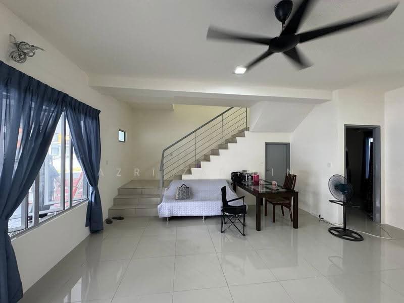Rumah Teres 2-Tingkat untuk Disewa di Kuala Selangor (Selangor) - Azri Zabidin - Living Room - PropertyGuru.com.my