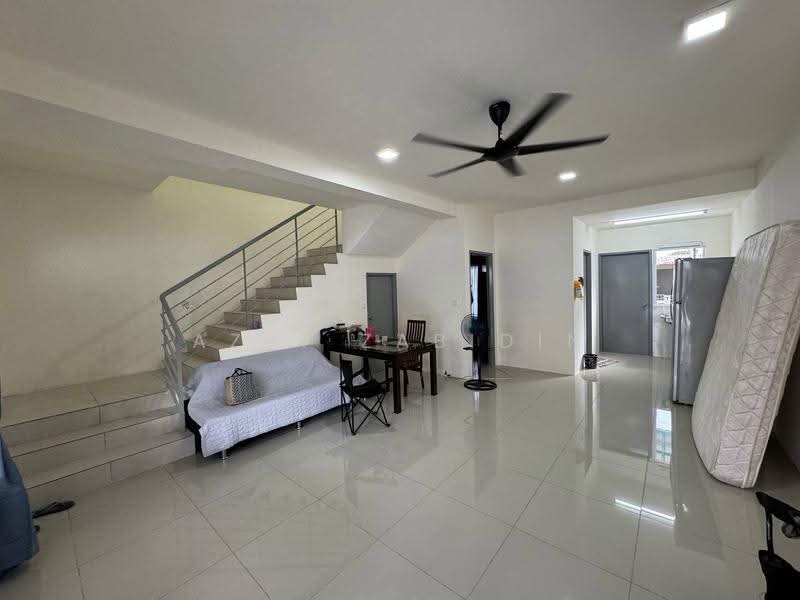 Rumah Teres 2-Tingkat untuk Disewa di Kuala Selangor (Selangor) - Azri Zabidin - Living Room - PropertyGuru.com.my