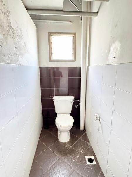 Shop / Office for Sale in Krubong (Melaka) - Nick Yaw - Bathroom - PropertyGuru.com.my