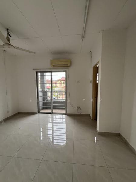 2-storey Terraced House for Rent in Setia Alam (Selangor) - Elaine Yap - Living Room - PropertyGuru.com.my