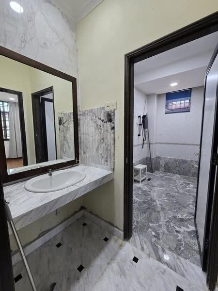 Semi-Detached House for Sale in Taman Impian Emas (Skudai) - Shishi . - PropertyGuru.com.my