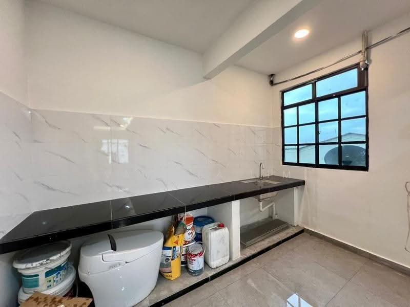 Rumah Flat untuk Dijual di Taman Flora Heights - Vanessa Lim - Kitchen - PropertyGuru.com.my