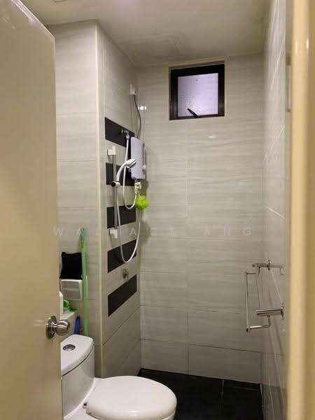 Service Residence for Rent at D'Summit Residences - Wallace Ang - Bathroom - PropertyGuru.com.my