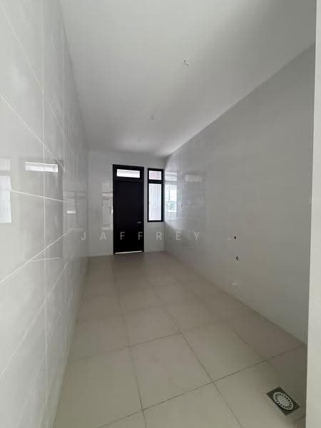 Semi-Detached House for Sale in Taman Gaya (Ulu Tiram) - Jaffrey . - PropertyGuru.com.my