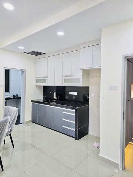 Service Residence for Sale at SkyLake Residence - Kow Tze Fui - Kitchen - PropertyGuru.com.my