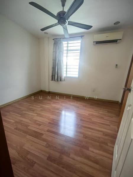 Rumah Berkembar untuk Disewa di Kota Kinabalu (Sabah) - Sunnie Wu - Bedroom - PropertyGuru.com.my