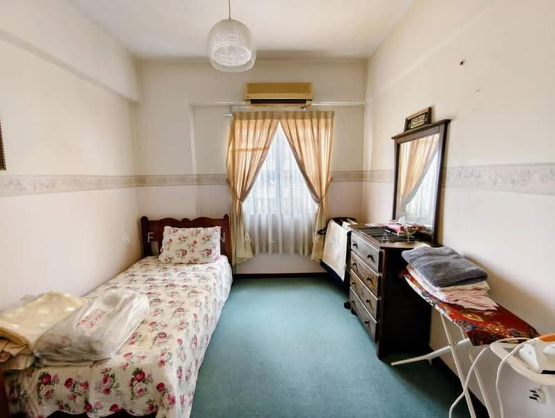 Kondominium untuk Dijual di Sri Mahligai Condominium & Townhouse - Afrinal Rizal - Bedroom - PropertyGuru.com.my
