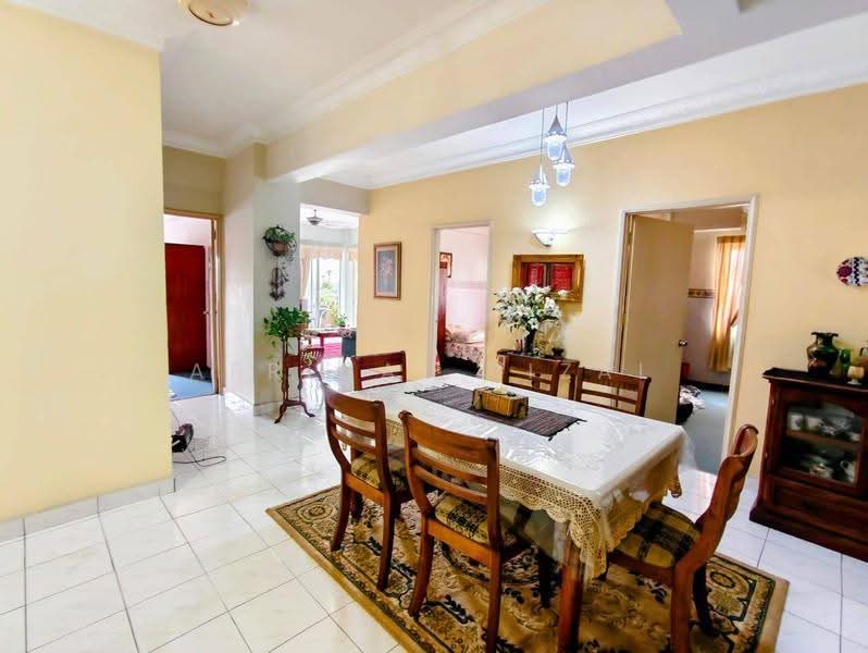 Kondominium untuk Dijual di Sri Mahligai Condominium & Townhouse - Afrinal Rizal - Dining Room - PropertyGuru.com.my