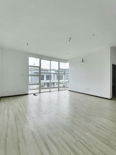 Cluster House for Sale in Austin Heights (Tebrau) - JAN AU - Living Room - PropertyGuru.com.my