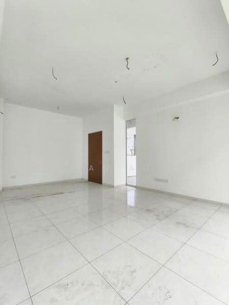 Cluster House for Sale in Austin Heights (Tebrau) - JAN AU - Living Room - PropertyGuru.com.my