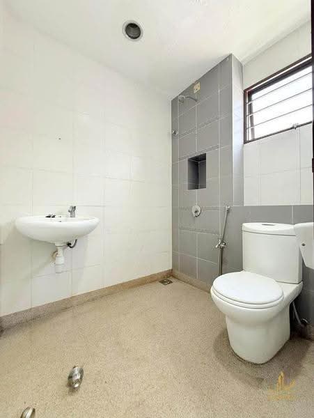 Rumah Teres 2-Tingkat untuk Dijual di Setia Indah 12 (Setia Alam) - Loke . - Bathroom - PropertyGuru.com.my